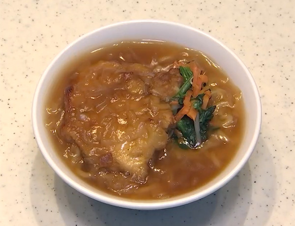 給食の鉄人　はちおうジーロー麺